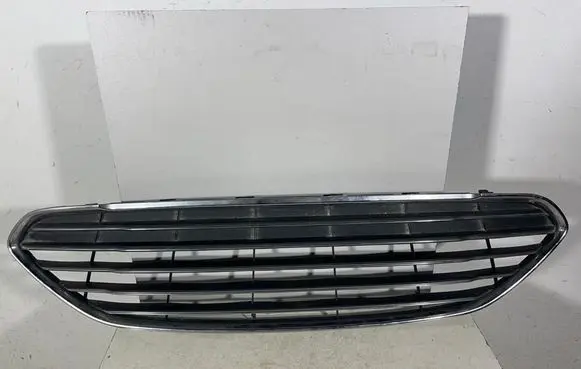 Ford Fiesta Front bumper upper radiator grill C1BB17B968A