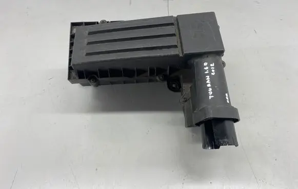 Volkswagen Touran II Air filter box 3C0129607BD 3C0129601BS 1K0183B