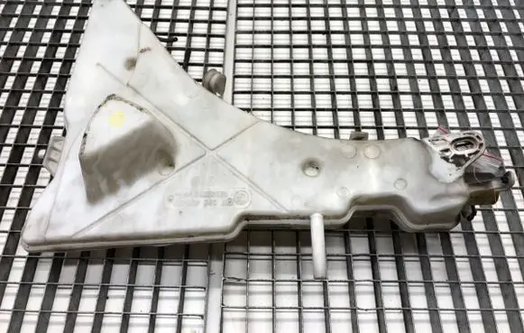 BMW X6 F16 Windshield washer fluid reservoir/tank 7292425