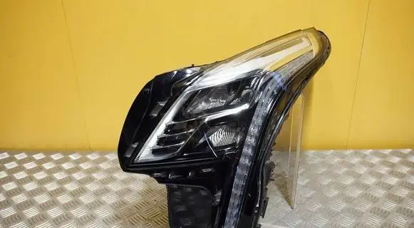 Cadillac CT6 Headlight/headlamp 84242714LH