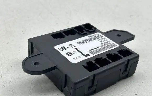 Chrysler Pacifica Door control unit/module 68316561AB 2841584909300 TLX3B299601B7F