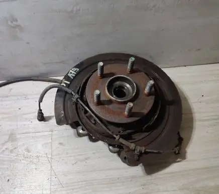 Jeep Grand Cherokee Rear wheel hub
