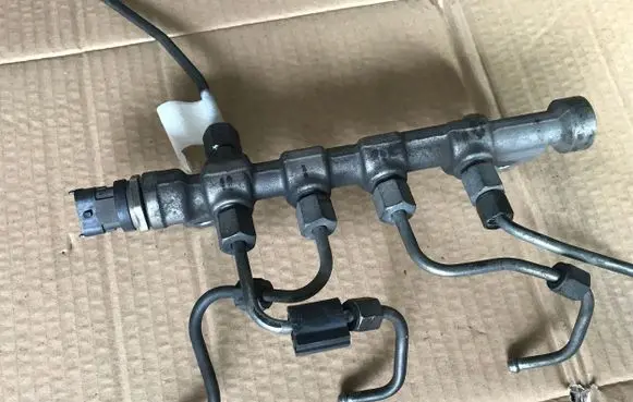 Fuel main line pipe