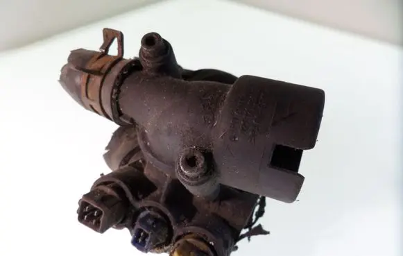 Thermostat/thermostat housing