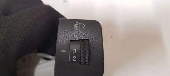 Hyundai Tucson JM Headlight level height control switch 751U00080 211000245