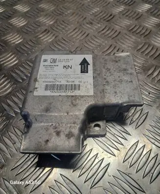 Opel Signum Airbag control unit/module 13186947 330518650 KNS00541713