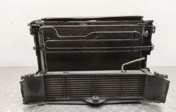 Mercedes-Benz SLK R172 Radiator set A2049066802
