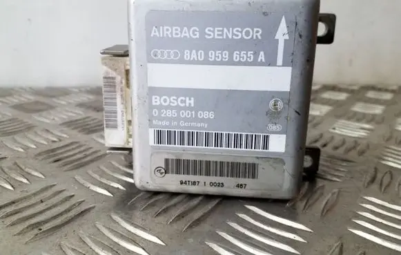 Audi A6 S6 C4 4A Airbag control unit/module 8A0959655A 0285001086