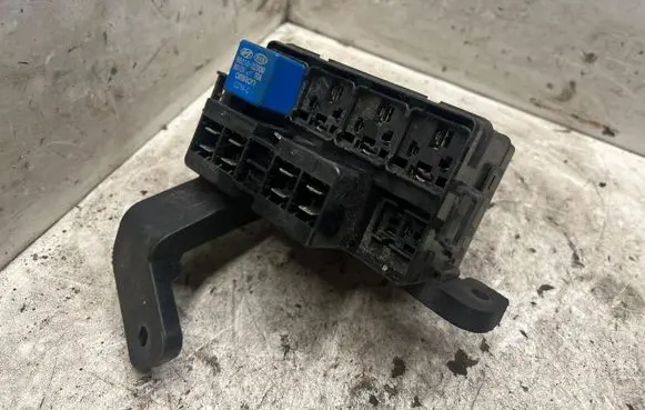 Hyundai Santa Fe Fuse module N914262B124