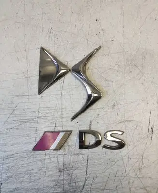 Citroen DS7 Crossback Manufacturers badge/model letters 