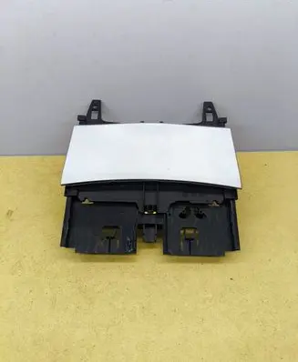 Mercedes-Benz C W204 Ashtray (front) A2046801350 W204ZB 1811091305