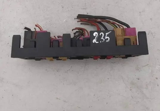 Volkswagen PASSAT B6 Fuse module 1K0937503A