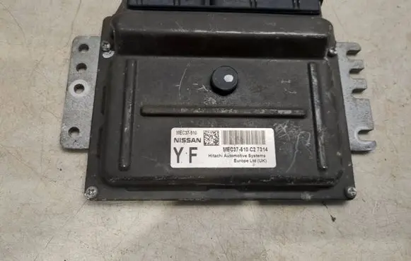 Nissan Note (E11) Engine control unit/module MEC37510