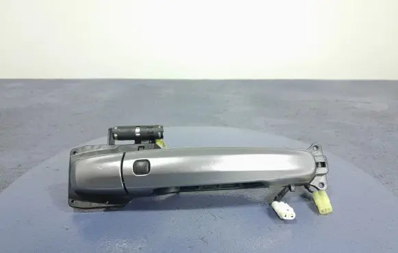 Suzuki SX4 Front door exterior handle