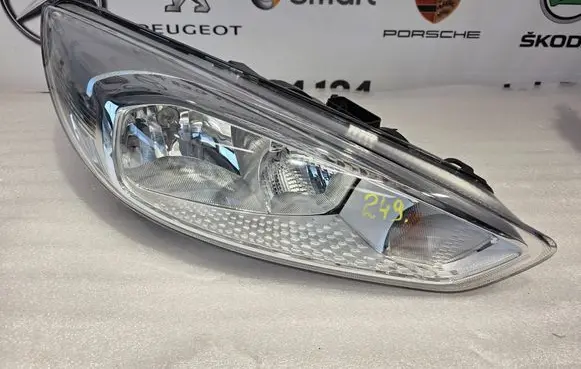 Ford Focus Headlight/headlamp F1EB13W029AC