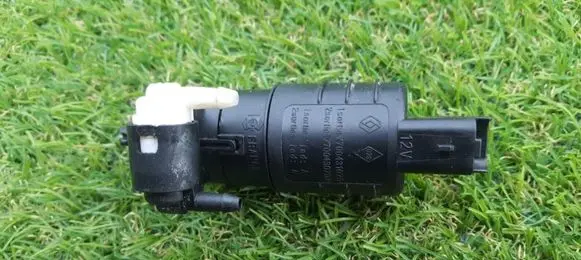 Renault Laguna I Windscreen/windshield washer pump 7700430702 7700431079