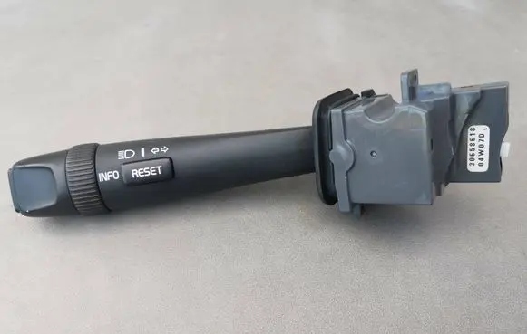Volvo S60 Indicator stalk 30658618
