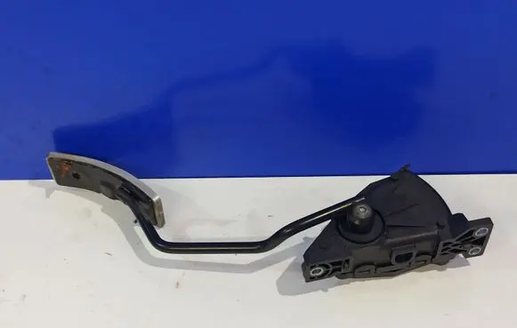 Volvo S40, V40 Accelerator throttle pedal 30865642