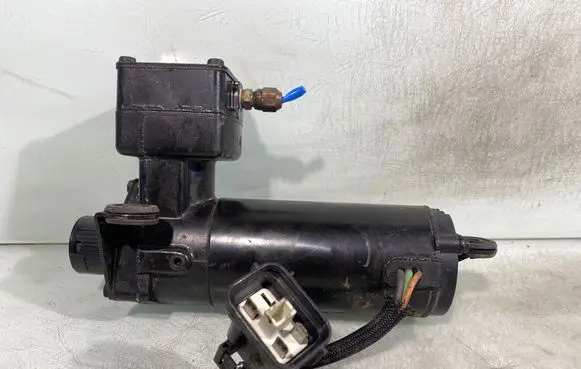 Land Rover Range Rover P38A Air suspension compressor 0000996 0495