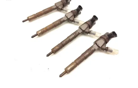 Opel Astra J Fuel injectors set 0445110327