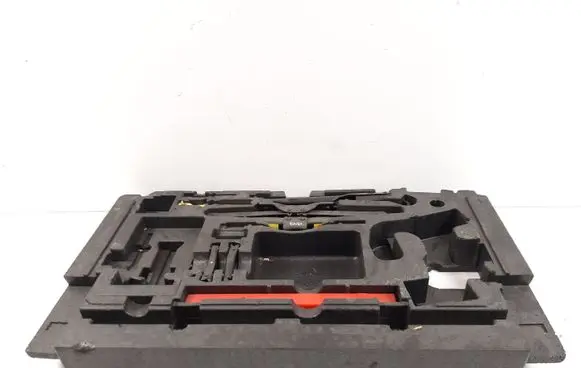 Land Rover Range Rover Sport L320 Tool set AH2219C004AA