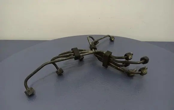 Audi A6 S6 C4 4A Fuel line pipe 25TDI