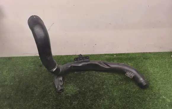 Volkswagen Golf V Intercooler hose/pipe 1K0145832