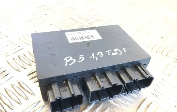Volkswagen PASSAT B5 Comfort/convenience module 1J0959799S 5DK00795350