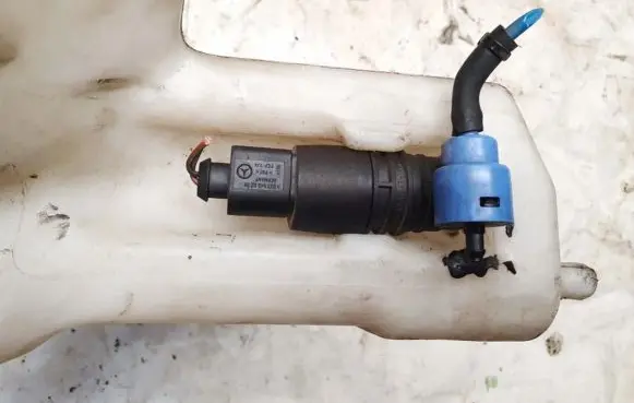 Mercedes-Benz Vaneo W414 Windscreen/windshield washer pump A0335450228 26259
