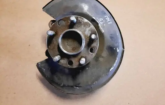 Ford Mondeo Mk III Rear wheel hub spindle/knuckle 