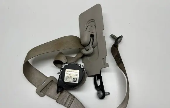 Chrysler Pacifica Rear seatbelt P6EB00PD2AB TSY068710652 6361234