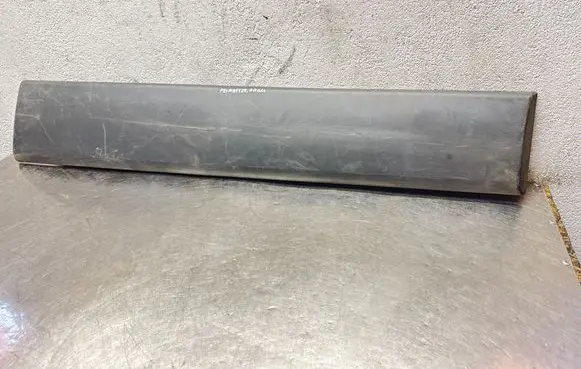 Nissan Primastar Sliding door trim (molding) 8200036093 91165348
