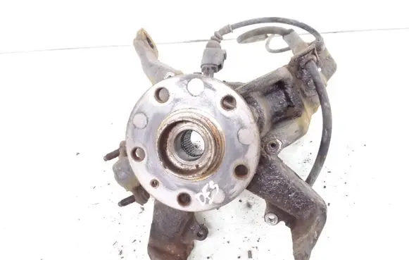 Front wheel hub spindle knuckle