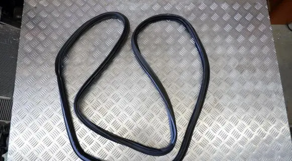 Honda CR-V Trunk rubber seal (body) 