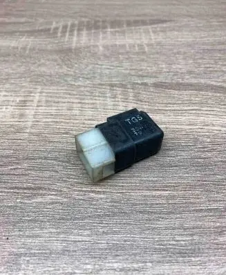 Nissan Almera N16 Other relay 2563079960 TG5