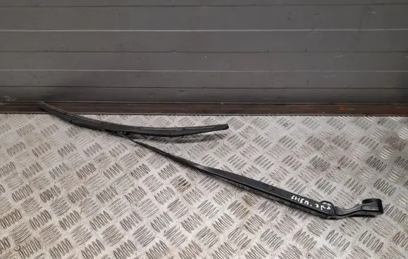 Jeep Grand Cherokee Windshield/front glass wiper blade 