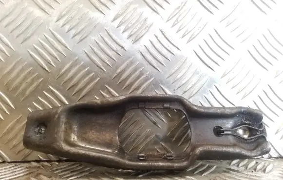 Volkswagen PASSAT B4 Clutch release arm fork 