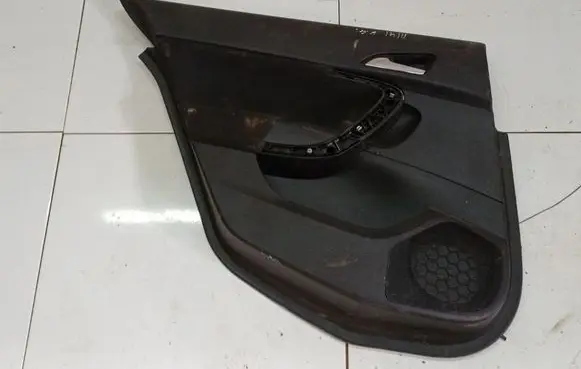 Opel Insignia A Rear door card panel trim 13277373