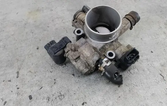 Toyota Corolla E120 E130 Throttle body valve 