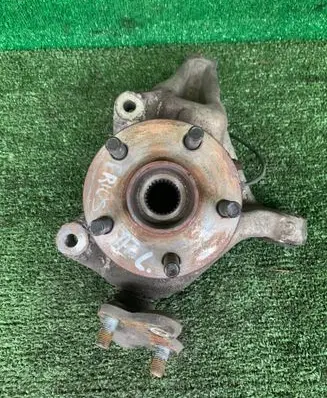 Toyota Prius (XW30) Front wheel hub spindle knuckle 