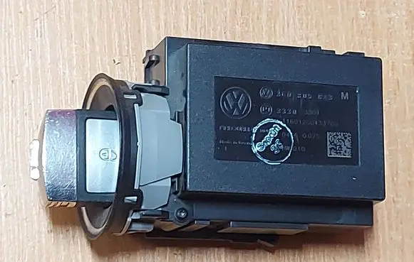 Volkswagen PASSAT B6 Ignition lock 3C0905843 3C0905843M