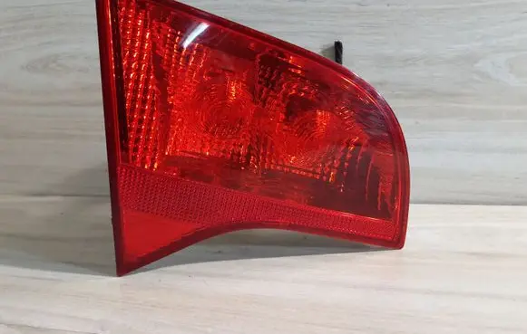 Audi A4 S4 B7 8E 8H Tailgate rear/tail lights 8E9945093