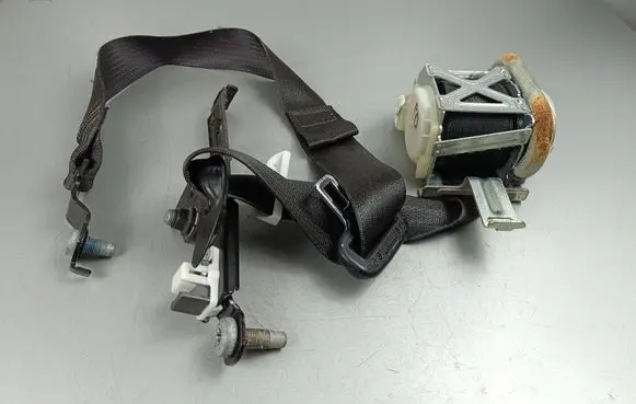 Jeep Grand Cherokee Front seatbelt P5ME36DX9AD