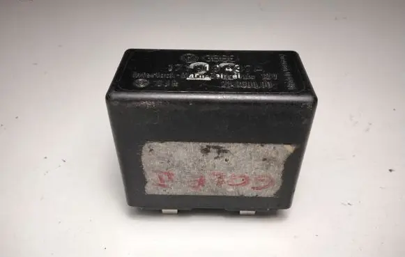 Volkswagen Golf II Other relay 171919437A