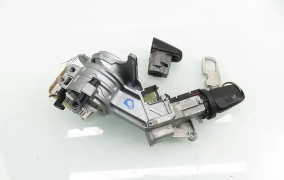 Opel Astra H Ignition lock N0501881 2421430 N0501882