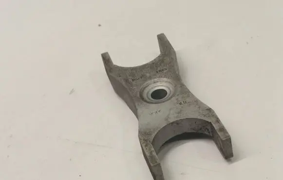 Audi Q3 8U Fuel Injector clamp holder 03L216A