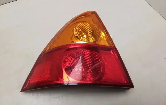 Suzuki Liana Rear/tail lights 22032691