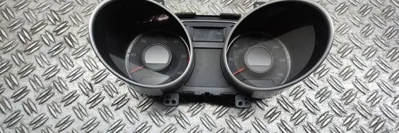 Speedometer (instrument cluster)