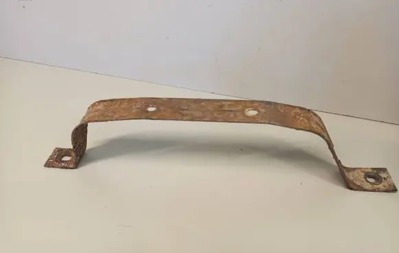 Jeep Grand Cherokee Fuel tank mounting bracket 