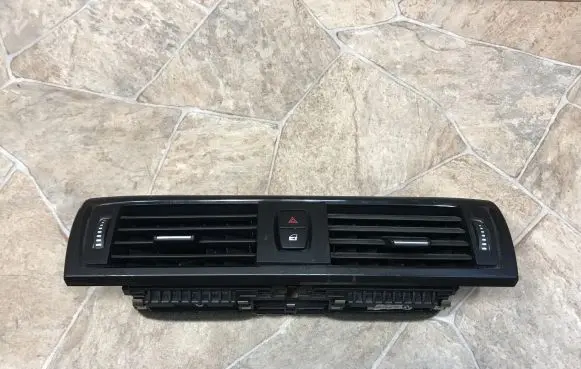 BMW 1 F20 F21 Dashboard air vent grill cover trim 9205357